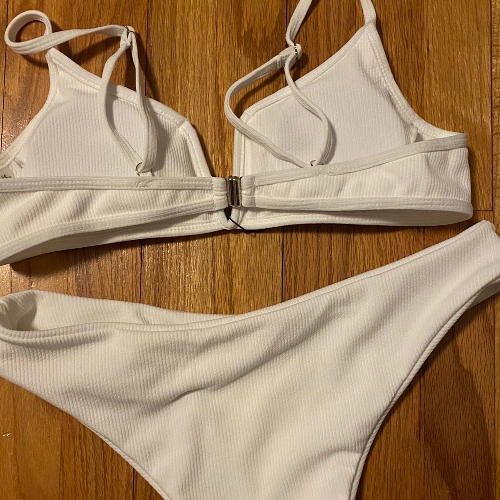 white bikini - Picture 2 of 2